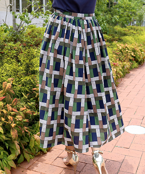 CHARM BERRY TIC（チャームベリーチック）の「クロスチェック柄フレアスカート（スカート・レディース・グレー/レッド/グリーン・M）」の17枚目の写真