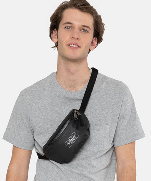 EASTPAK(イーストパック )の「SPRINGER TOPPED ミニショルダー/ウエストバッグ(ボディバッグ/ウエストポーチ)」|ブラック