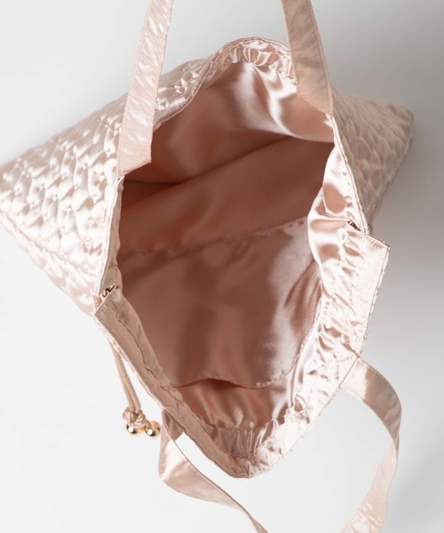 WEGO（ウィゴー）の「WEGO/キルティングリバーシブル巾着トートバッグ（トートバッグ・レディース・ホワイト/ブラック/ベージュ/ピンク・FREE）」の10枚目の写真