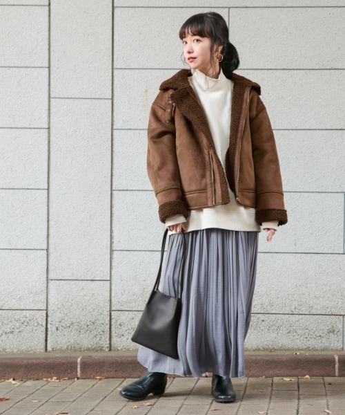 LOWRYS FARM（ローリーズファーム）の「Ｂ３　860525（ブルゾン・レディース・ブラウン/ベージュ・FREE）」の4枚目の写真