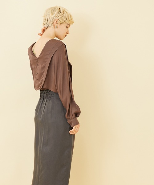STUDIOUS（ステュディオス）の「【STUDIOUS】キュプラサテンレイヤードドルマントップス（シャツ/ブラウス・レディース・ブラック/ブラウン/ピンク・FREE）」の8枚目の写真