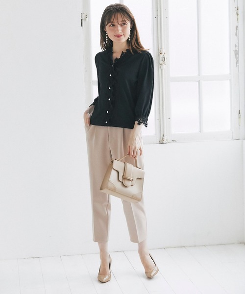 tocco closet(トッコ クローゼット)の「フラワーレース装飾パール釦テレコリブカットソーカーディガン(カーディガン/ボレロ・レディース・ブラック/ベージュ/サックスブルー・M)」の12枚目の写真