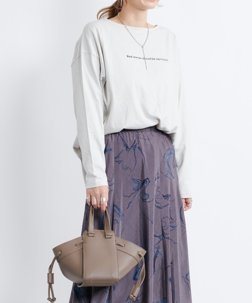 DouDou（ドゥドゥ）の「ロゴT（Tシャツ/カットソー・レディース・チャコールグレー/ベージュ/オフホワイト・FREE）」の18枚目の写真