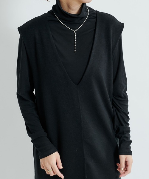 DouDou(ドゥドゥ)の「シアータートル(Tシャツ/カットソー・レディース・ブラック/オフホワイト/グレイッシュベージュ・FREE)」の1枚目の写真