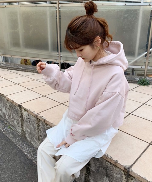 one after another NICE CLAUP(ワンアフターアナザーナイスクラップ)の「パステルショートパーカー(Tシャツ/カットソー・レディース・ベージュ/ピンク/ラベンダー/サックスブルー/オフホワイト・FREE)」の8枚目の写真