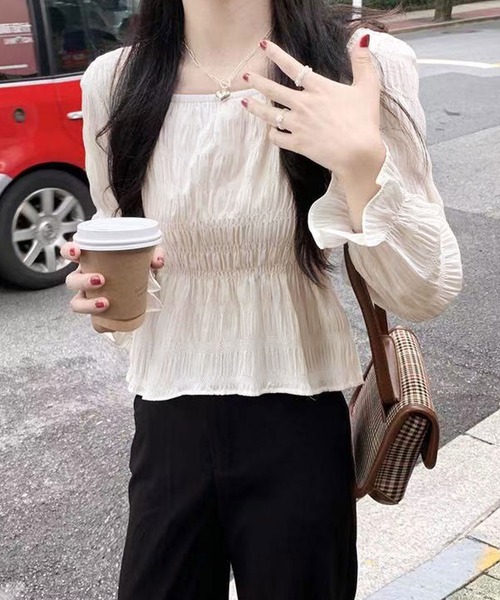 Newlyme（ニューリーミー）の「シャーリングブラウス（シャツ/ブラウス・レディース・ブルー/ホワイト・SMALL/LARGE/X-LARGE/MEDIUM）」の2枚目の写真