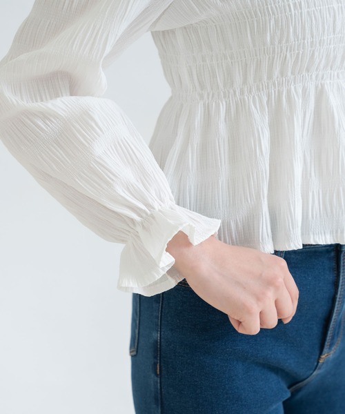 Newlyme（ニューリーミー）の「シャーリングブラウス（シャツ/ブラウス・レディース・ブルー/ホワイト・SMALL/LARGE/X-LARGE/MEDIUM）」の11枚目の写真