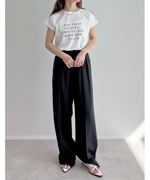 Re:EDIT（リエディ）の「[新デザイン追加][UVカット][接触冷感][紫外線対策][累計販売枚数2.1万枚突破！]選べるフロントロゴorフォトフレンチスリーブTシャツ（Tシャツ/カットソー・レディース・ブラック/オフホワイト/モカ/グレイッシュベージュ/ブラック系その他/ホワイト系その他/ブラック系その他2/ブラック系その他3/ホワイト系その他2/ホワイト系その他3/ホワイト系その他4/ブラック系その他4・MEDIUM/LARGE）」の22枚目の写真