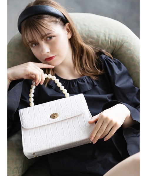 Honey Salon(ハニーサロン)の「パールハンドルクロコバッグ(トートバッグ・レディース・アイボリー/ブラック・FREE)」の13枚目の写真