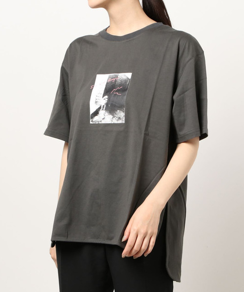 Cepica(セピカ)の「CATフォトTシャツ(Tシャツ/カットソー・レディース・ベージュ/チャコールグレー/オフホワイト・FREE)」の2枚目の写真