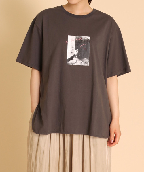 Cepica(セピカ)の「CATフォトTシャツ(Tシャツ/カットソー・レディース・ベージュ/チャコールグレー/オフホワイト・FREE)」の8枚目の写真