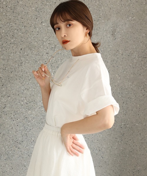 one after another NICE CLAUP（ワンアフターアナザーナイスクラップ）の「【ZOZO限定】ミニマルロゴTシャツ（Tシャツ/カットソー・レディース・オフホワイト/チャコール/サックスブルー/イエロー・FREE）」の6枚目の写真