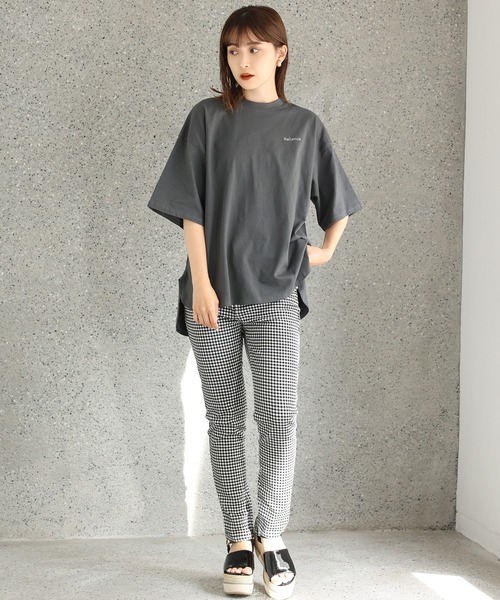 one after another NICE CLAUP（ワンアフターアナザーナイスクラップ）の「【ZOZO限定】ミニマルロゴTシャツ（Tシャツ/カットソー・レディース・オフホワイト/チャコール/サックスブルー/イエロー・FREE）」の13枚目の写真