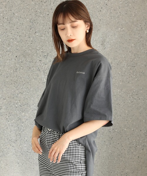 one after another NICE CLAUP（ワンアフターアナザーナイスクラップ）の「【ZOZO限定】ミニマルロゴTシャツ（Tシャツ/カットソー・レディース・オフホワイト/チャコール/サックスブルー/イエロー・FREE）」の8枚目の写真