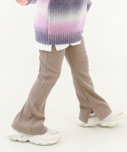 devirock（デビロック）の「すらっと脚長 リブフレアパンツ（その他パンツ・キッズ・グレー系その他/ブラウン系その他/ライトカーキ/ブラック/ブルーグレー/レッド系1/エメラルド/ピンク系6/ピンク系その他2/パープル系5/ヘザーチャコール/ブルー系6/パープル系7/イエロー系3/ブラウン系/杢グレー/ピンク系7・110cm/160cm/140cm/150cm/100cm/130cm/120cm）」の6枚目の写真
