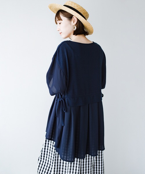haco!(ハコ)の「丈感もバランスも色合わせも なーんにも考えなくて大丈夫!着るだけで今っぽレイヤードが叶う重ね着風カットソーチュニック(Tシャツ/カットソー・レディース・ネイビー/ライトカーキ・SMALL/MEDIUM/LARGE/X-LARGE)」の7枚目の写真