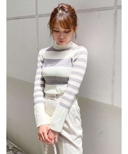 dazzlin（ダズリン）の「ミックスボーダースリーブフレアニット（ニット/セーター・レディース・ブラック/ベージュ/グレー/モカ/オフホワイト・FREE）」の4枚目の写真