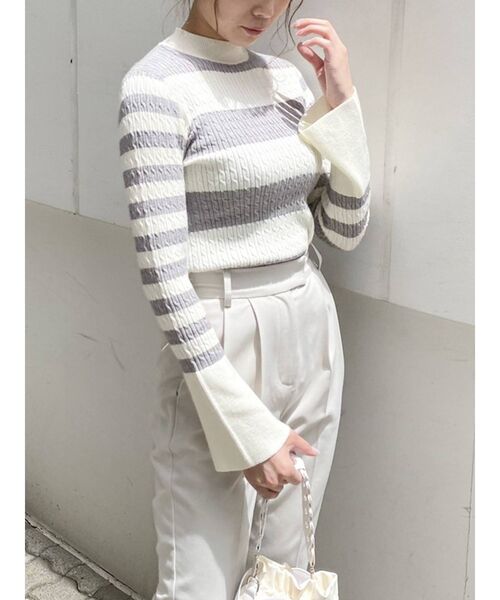 dazzlin（ダズリン）の「ミックスボーダースリーブフレアニット（ニット/セーター・レディース・ブラック/ベージュ/グレー/モカ/オフホワイト・FREE）」の9枚目の写真