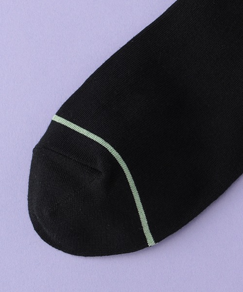 LOVETOXIC（ラブトキシック）の「ラインロゴリブクルーソックス（ソックス/靴下・キッズ・サックスブルー/ブラック/オフホワイト/ベージュ/エメラルド・23-25cm/20-22cm）」の7枚目の写真