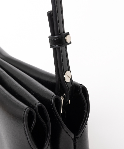 YAHKI（ヤーキ）の「YAHKI 別注 Soft Ｗ Face ショルダーバッグ（ショルダーバッグ・レディース・ベージュ/ブラック・フリー）」の12枚目の写真