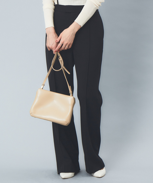 YAHKI（ヤーキ）の「YAHKI 別注 Soft Ｗ Face ショルダーバッグ（ショルダーバッグ・レディース・ベージュ/ブラック・フリー）」の3枚目の写真