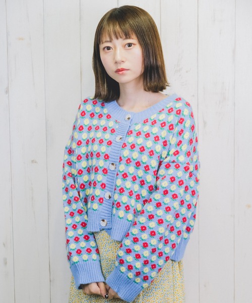 Clice de Paris（クリシェドゥパリス）の「K/フラワーニットカーデ（カーディガン/ボレロ・レディース・ブルー・ONESIZE）」の4枚目の写真