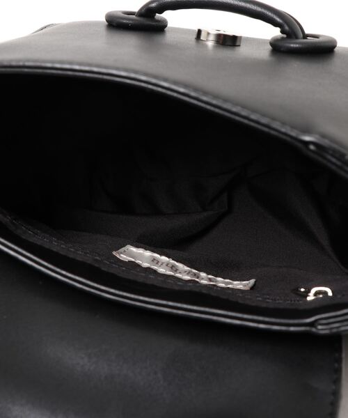 Andemiu(アンデミュウ)の「フロントベルトショルダーバッグ236264(ショルダーバッグ・レディース・ブラック/その他/ベージュ・FREE)」の8枚目の写真