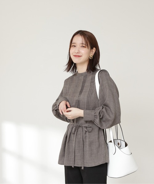 N.（N. Natural Beauty Basic）（エヌエヌナチュラルビューティーベーシック）の「◆ジョーゼットピンタックブラウス（Tシャツ/カットソー・レディース・チャコールグレー/ライトグリーン/ブラウン・MEDIUM）」の7枚目の写真