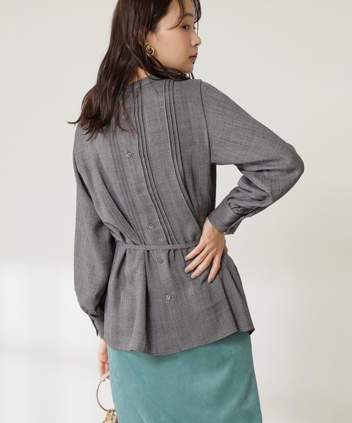 N.（N. Natural Beauty Basic）（エヌエヌナチュラルビューティーベーシック）の「◆ジョーゼットピンタックブラウス（Tシャツ/カットソー・レディース・チャコールグレー/ライトグリーン/ブラウン・MEDIUM）」の6枚目の写真