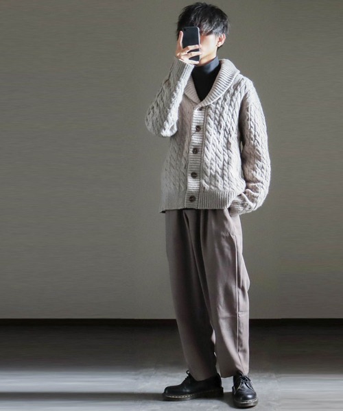 Anytime Songs（エニータイムソングス）の「ケーブル編みニット　ショールカーディガン（カーディガン/ボレロ・メンズ・オフホワイト/ブラック/グレイッシュベージュ・MEDIUM/X-LARGE/LARGE）」の15枚目の写真