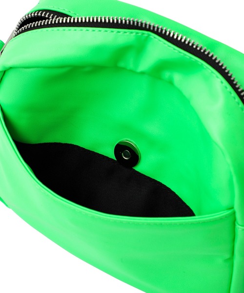 X-girl（エックスガール）の「FAUX LEATHER SHOULDER BAG（ショルダーバッグ・レディース・ライトグリーン/ピンク・ONE SIZE）」の10枚目の写真