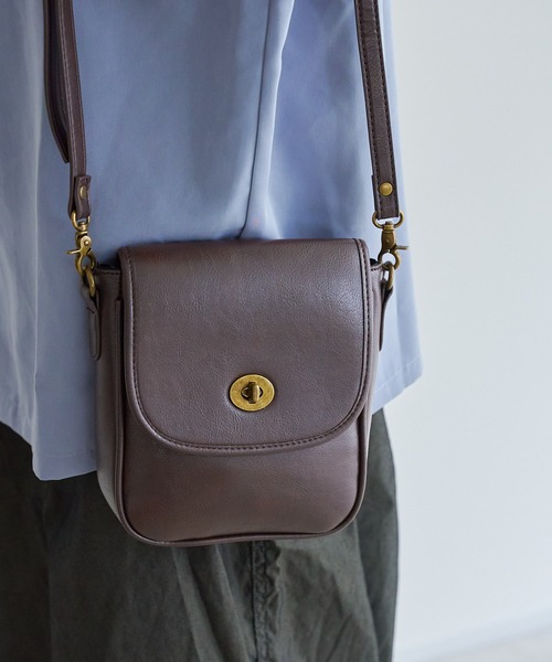 CPCM(シーピーシーエム)の「ビンテージ縦型ミニショルダー(ショルダーバッグ・メンズ・ブラック/ブラウン/グリーン/ブラック系その他・FREE)」の7枚目の写真