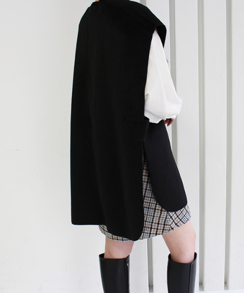 MODE ROBE（モードローブ）の「サイドオープンオーバーサイズジレ（ベスト・レディース・ブラック/アイボリー・FREE）」の20枚目の写真