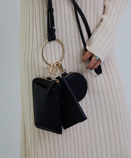 COLONY 2139（コロニートゥーワンスリーナイン）の「3連ショルダーバッグ/スマホショルダー/マルチウェイバッグ（ショルダーバッグ・レディース・ブラック/イエロー/モカ/ブラック系その他/グリーン・FREE）」の17枚目の写真