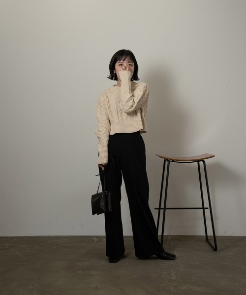 I_am(アイアム)の「balance short round knit(ニット/セーター・レディース・カーキ/アイボリー/モカ・FREE)」の11枚目の写真