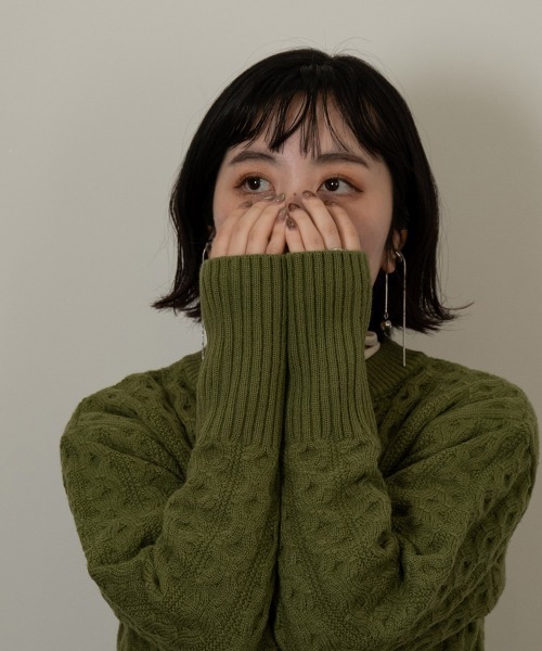 I_am(アイアム)の「balance short round knit(ニット/セーター・レディース・カーキ/アイボリー/モカ・FREE)」の17枚目の写真