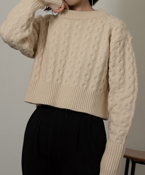 I_am(アイアム)の「balance short round knit(ニット/セーター・レディース・カーキ/アイボリー/モカ・FREE)」の22枚目の写真