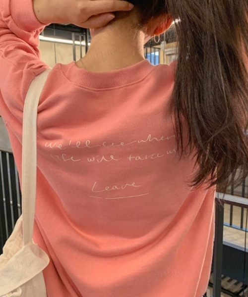 Dalfwin(ダールフィン)の「韓国ファッションleave筆記体ロゴスウェット(スウェット・レディース・ネイビー/ピンク/クリーム/グリーン系その他・FREE)」の12枚目の写真