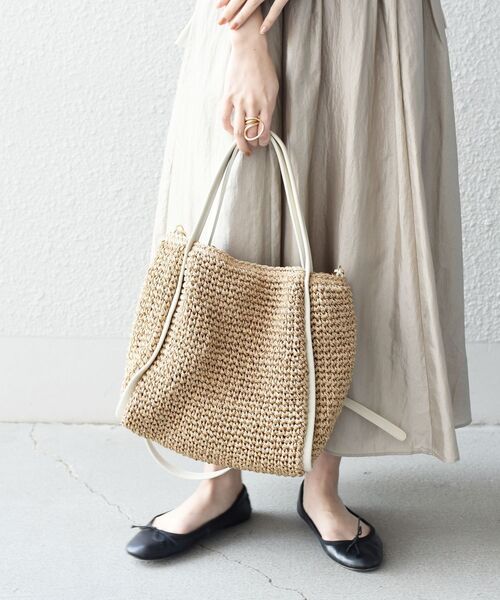 SHIPS(シップス)の「*ペーパーショルダー2WAYバッグ◆(ショルダーバッグ・レディース・ブラック/オフホワイト/キャメル・ONE SIZE)」の17枚目の写真