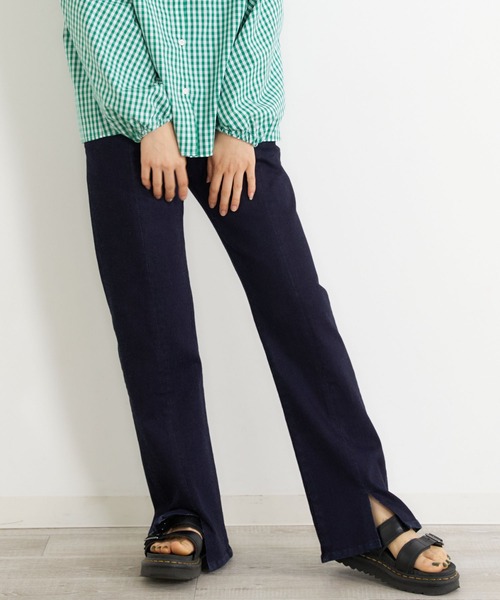 MILKFED.(ミルクフェド)の「DENIM SLIT PANTS(デニムパンツ・レディース・ホワイト/インディゴブルー/ライトインディゴブルー・XS/S/M)」の2枚目の写真