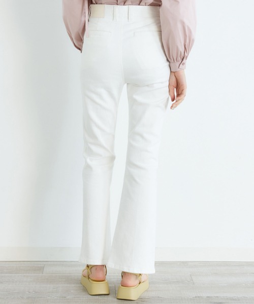 MILKFED.(ミルクフェド)の「DENIM SLIT PANTS(デニムパンツ・レディース・ホワイト/インディゴブルー/ライトインディゴブルー・XS/S/M)」の18枚目の写真