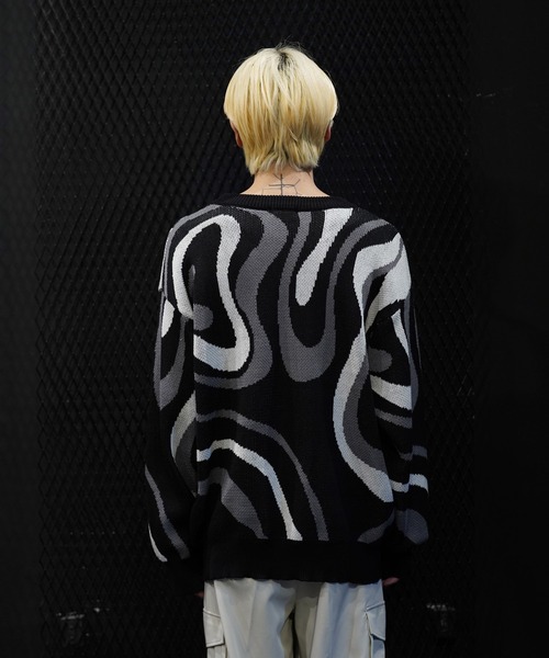 G.O.C（ジーオーシー）の「オーバーサイズマルチジャガードクルーネックニット（ニット/セーター・メンズ・ホワイト/ブラック/パープル/レッド/ブルー/ホワイト系その他/ブラック系その他/ブラック系その他2/ブラック系その他3/パープル系その他/レッド系その他/ブラック系その他4・MEDIUM/LARGE）」の13枚目の写真