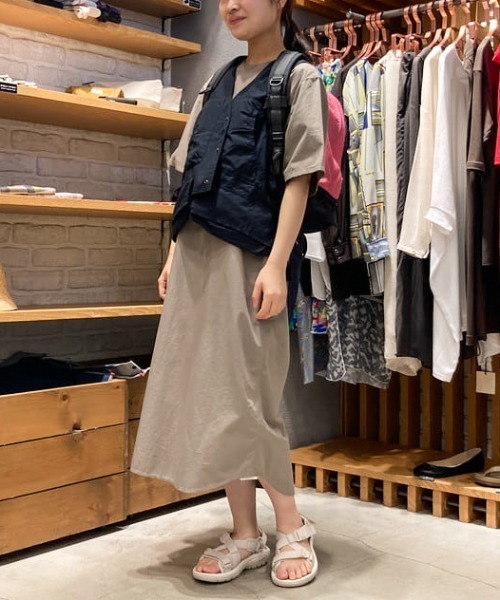 Ray BEAMS(レイビームス)の「TEVA / HURRICANE VERGE(サンダル・レディース・ブラック/ベージュ・6/8/5/7)」の22枚目の写真