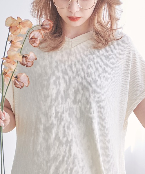 Dita(ディータ)の「バックスリットWAVEプリーツロングトップス(Tシャツ/カットソー・レディース・ブラック/ナチュラル/レッドパープル・M/L)」の12枚目の写真