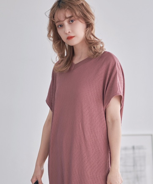Dita(ディータ)の「バックスリットWAVEプリーツロングトップス(Tシャツ/カットソー・レディース・ブラック/ナチュラル/レッドパープル・M/L)」の21枚目の写真