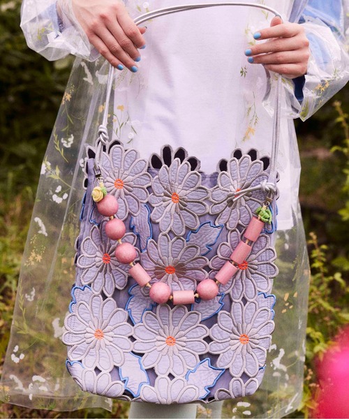 HEY! Mrs ROSE(ヘイ！ミセスローズ)フラワー刺繍トート（トートバッグ