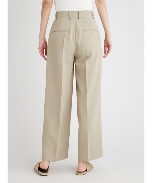 Mila Owen（ミラオーウェン）の「タックデザインボリュームワイドパンツ（その他パンツ・レディース・ベージュ/ピンクベージュ/チャコールグレー・0/1）」の10枚目の写真