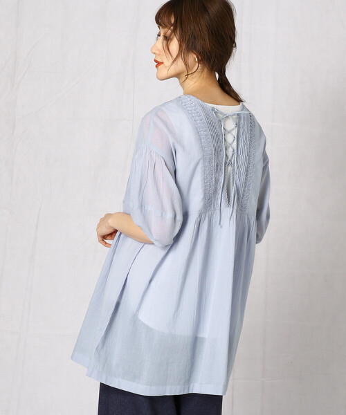 Comme　Ca　Mature（コムサマチュア）の「＜ウォッシャブル＞２ＷＡＹ　インド綿チュニック（チュニック・レディース・ホワイト/ブラック/サックスブルー・FREE）」の3枚目の写真