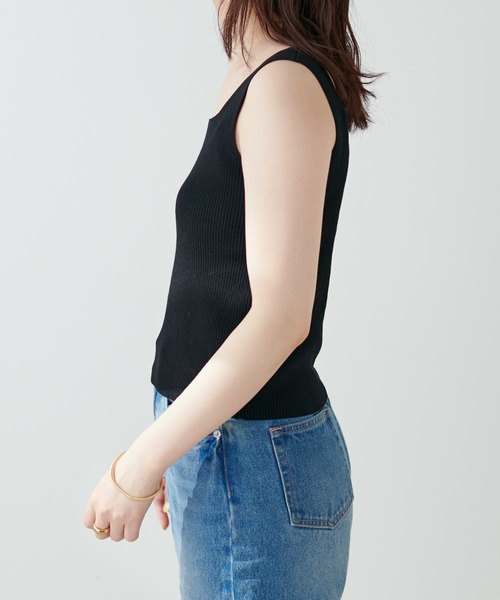 natural couture(ナチュラルクチュール)の「WEB限定/ほんのりシアーカーディガン+タンクセット(カーディガン/ボレロ・レディース・アイボリー/ブラック/グリーン/サックスブルー/ピンク・FREE)」の10枚目の写真