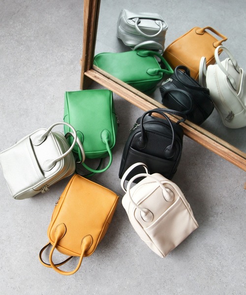 Chillfar(チルファー)の「2wayミニショルダーバッグ(ショルダーバッグ・レディース・ブラック/シルバー/イエロー/グリーン/アイボリー・FREE)」の1枚目の写真